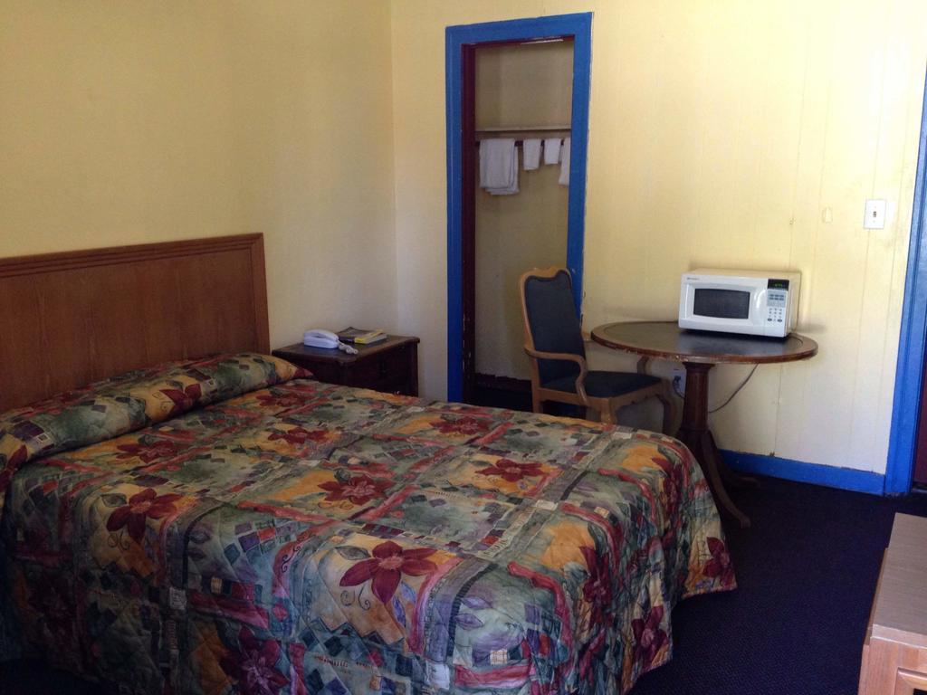 Florida Motel Γκέινσβιλ Δωμάτιο φωτογραφία