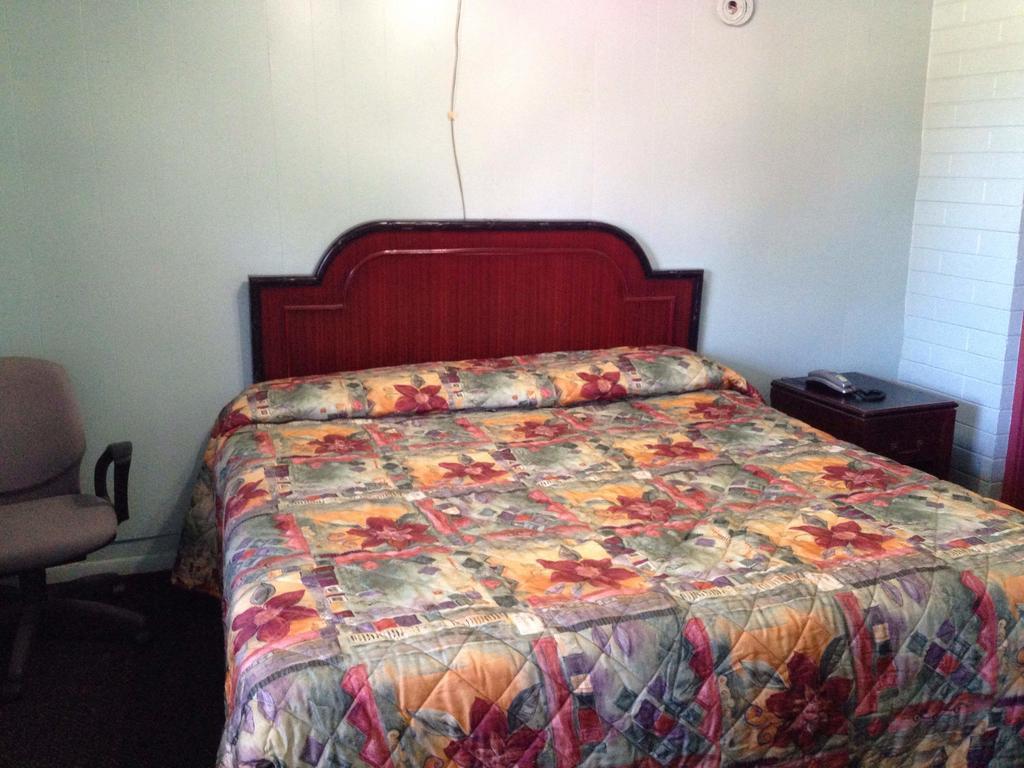 Florida Motel Γκέινσβιλ Δωμάτιο φωτογραφία