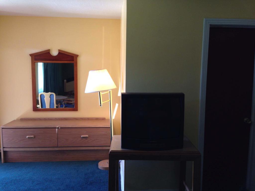 Florida Motel Γκέινσβιλ Δωμάτιο φωτογραφία